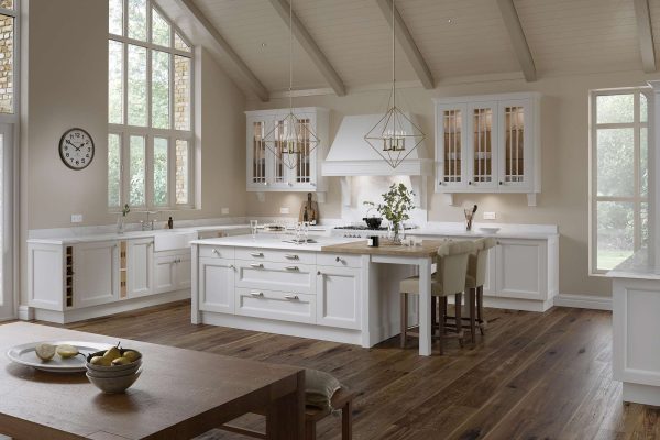 Aylesbury Classical Kitchen - Mark Lohan Kitchens