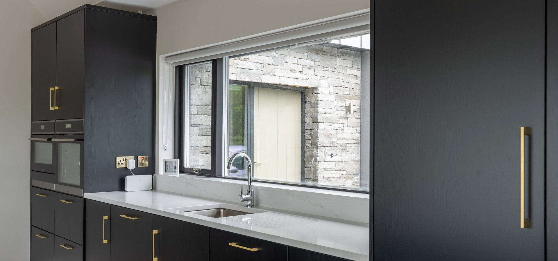 Contemporary Kitchen - Sarah Delahunt Gallery Image 14