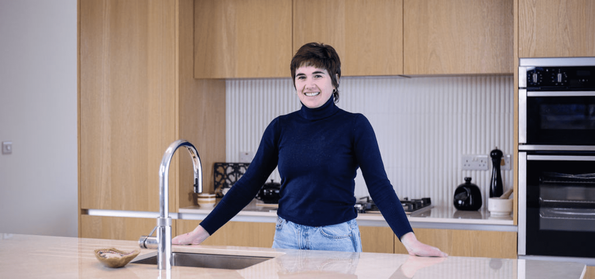 Contemporary Kitchen in Co. Roscommon – A Floating Kitchen in Natural Oak Gallery Image 15