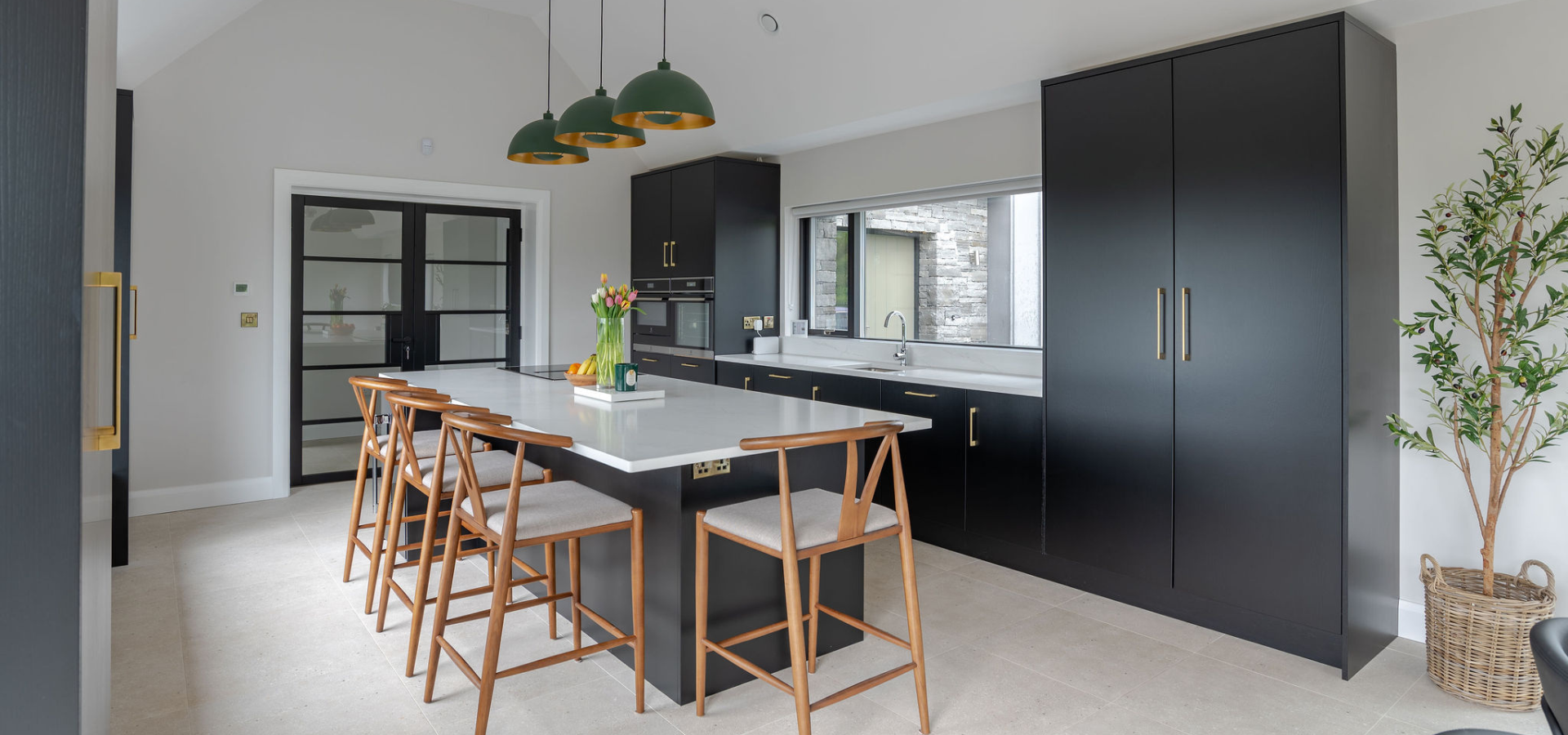 Contemporary Kitchen - Sarah Delahunt Gallery Image 18