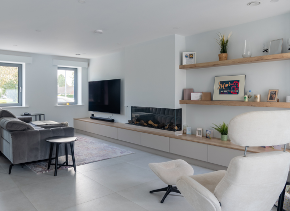 2. A Seamless Flow Between Kitchen & Living A Seamless Flow Between Kitchen & Living
