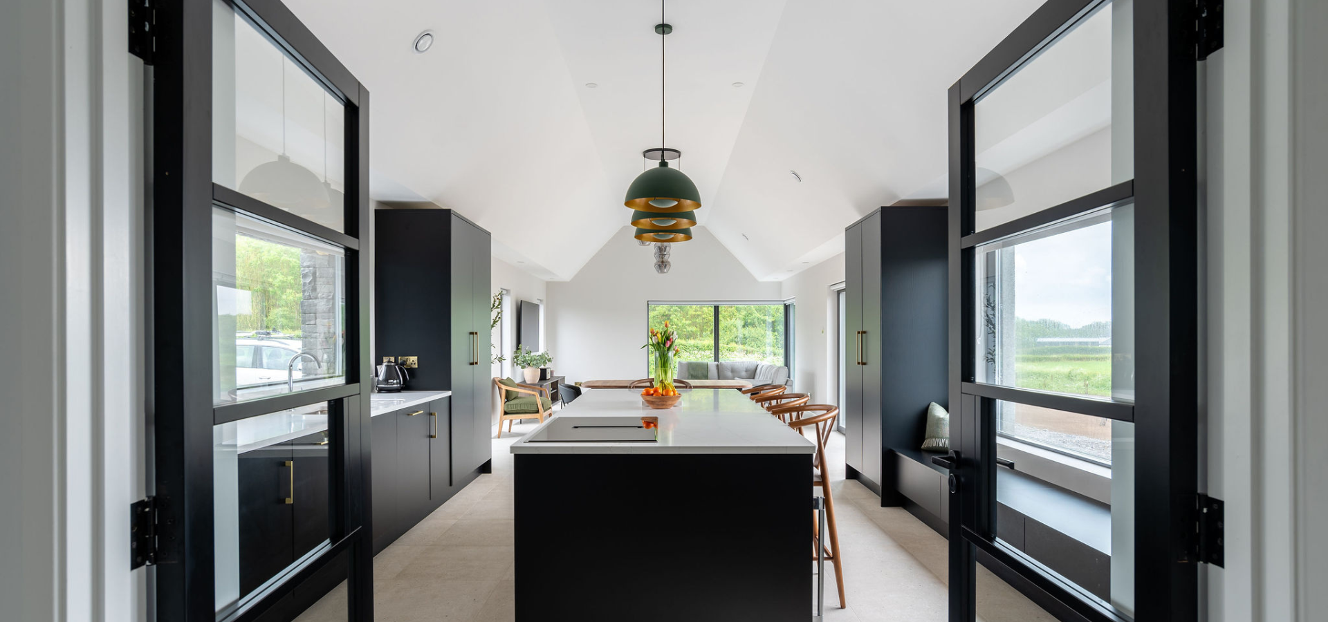 Contemporary Kitchen - Sarah Delahunt Gallery Image 23