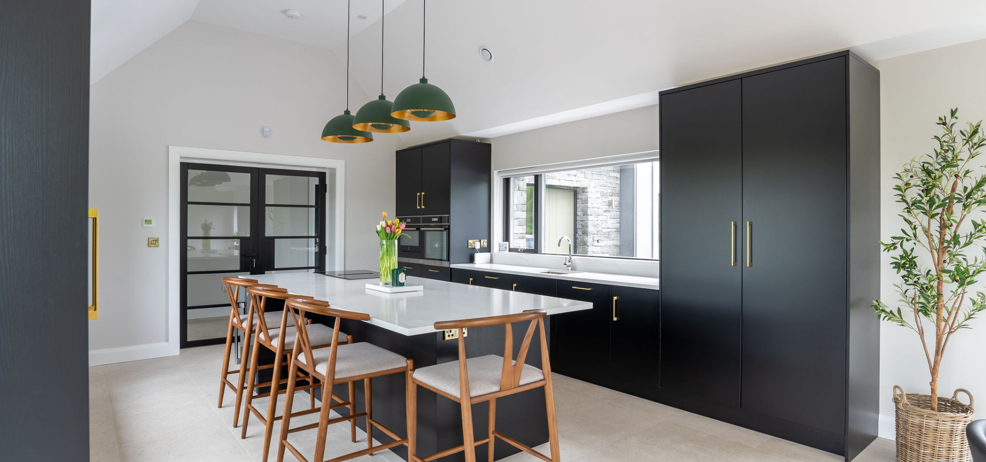 Contemporary Kitchen - Sarah Delahunt Gallery Image 4
