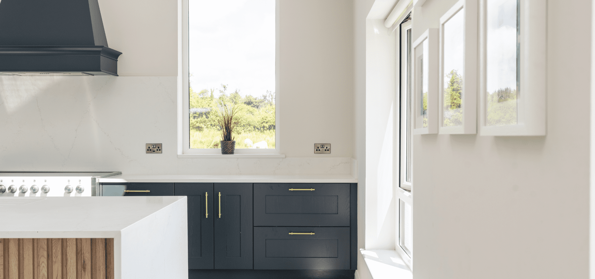 Classic Kitchen in Co. Leitrim – Harvard and Halifax Oak - Gallery Image 5