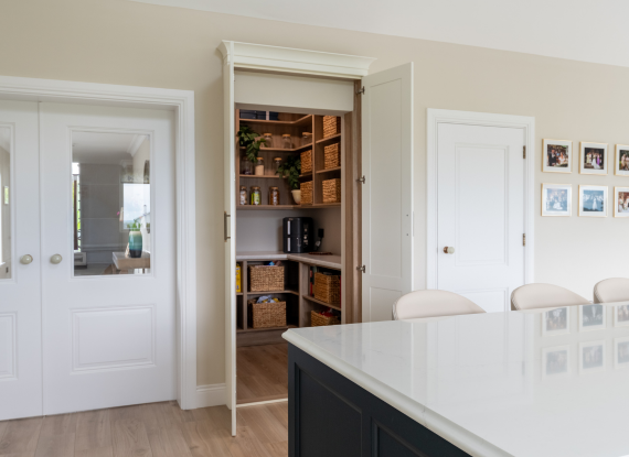 2. Traditional Styling, Modern Functionality Classic Kitchen - Aylesbury Porcelain & Harvard Highlights Image 2