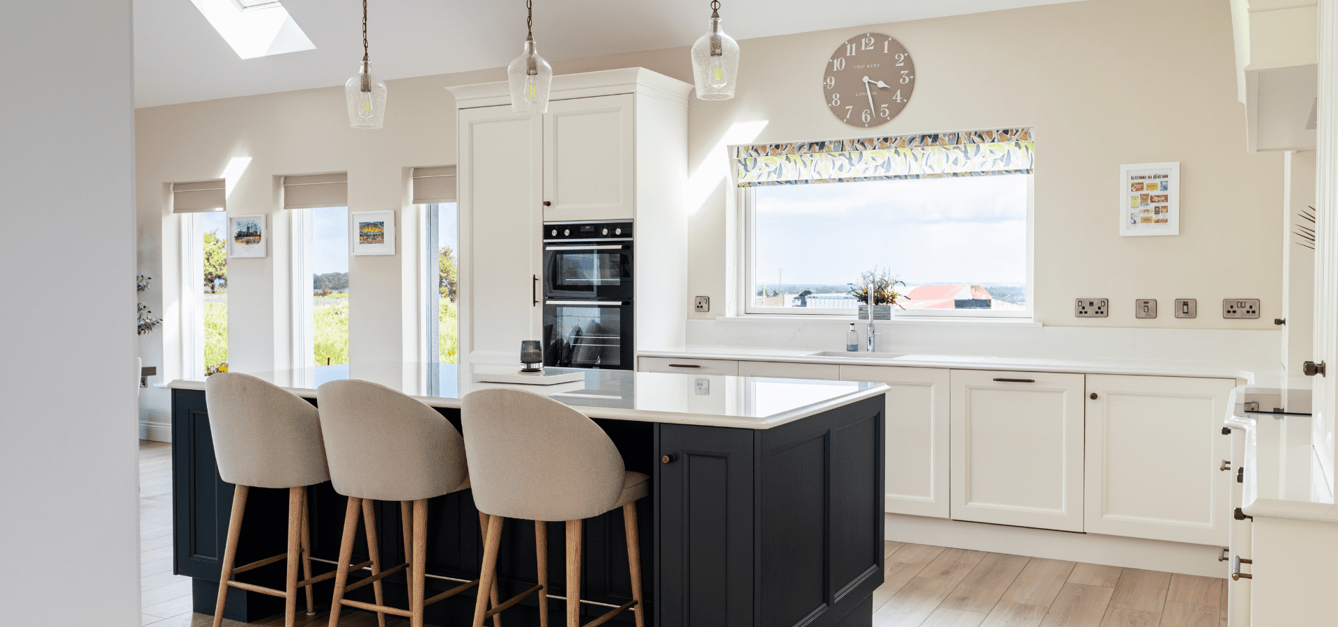 Classic Kitchen - Aylesbury Porcelain & Harvard Gallery Image 10