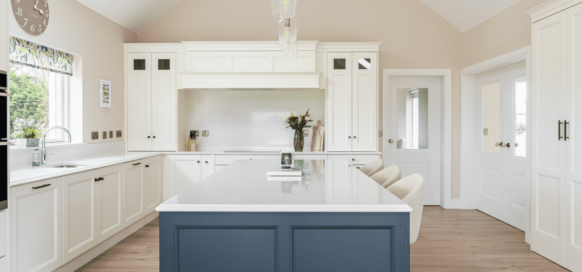 Classic Kitchen - Aylesbury Porcelain & Harvard Gallery Image 13