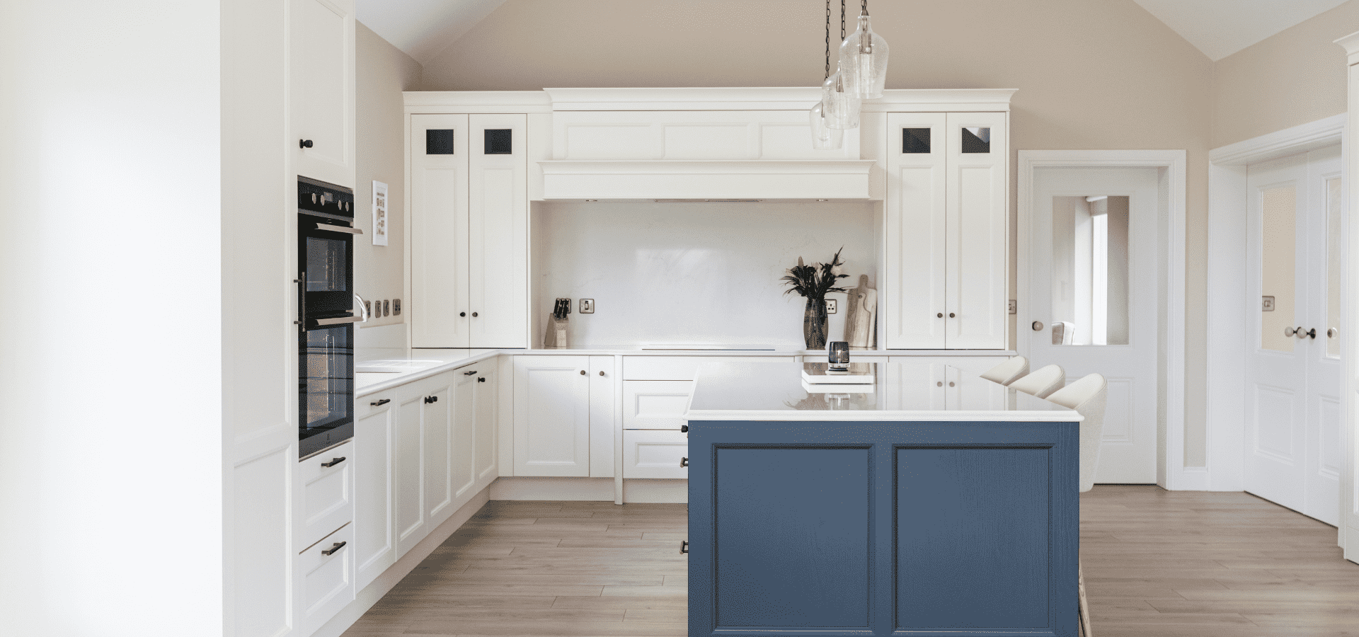 Classic Kitchen - Aylesbury Porcelain & Harvard Gallery Image 3