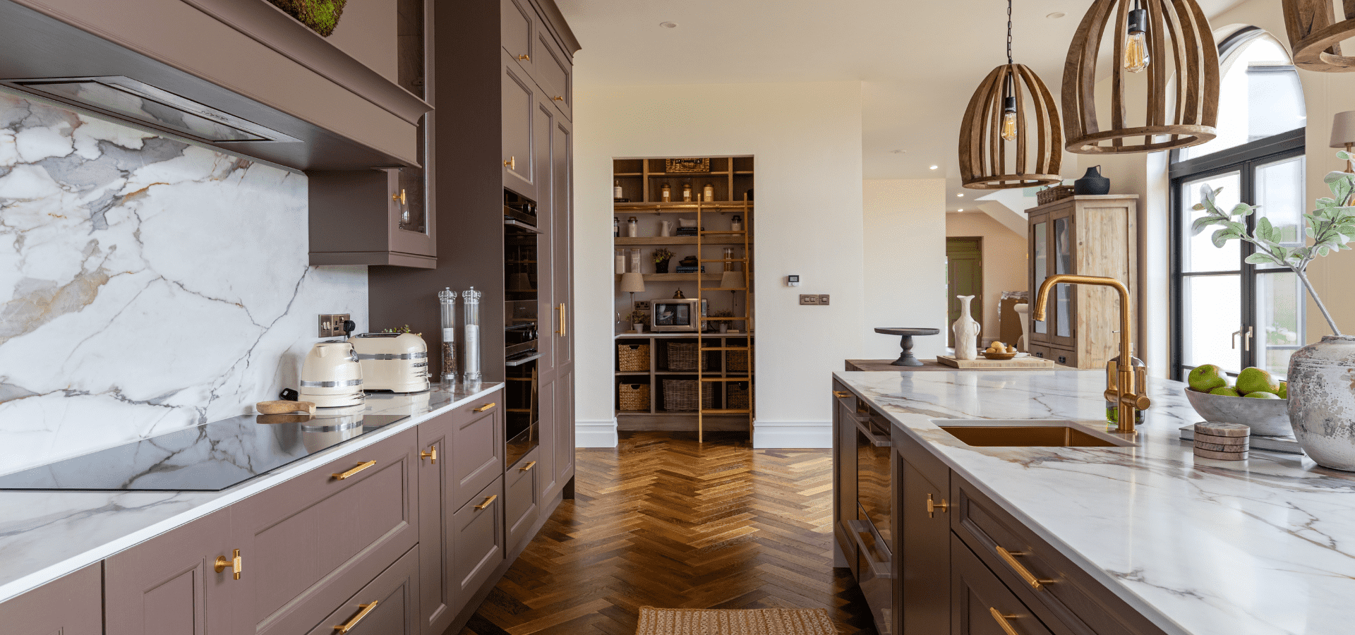 Award-Winning Classic Kitchen in Co. Offaly – Aylesbury London Clay - Gallery Image 6