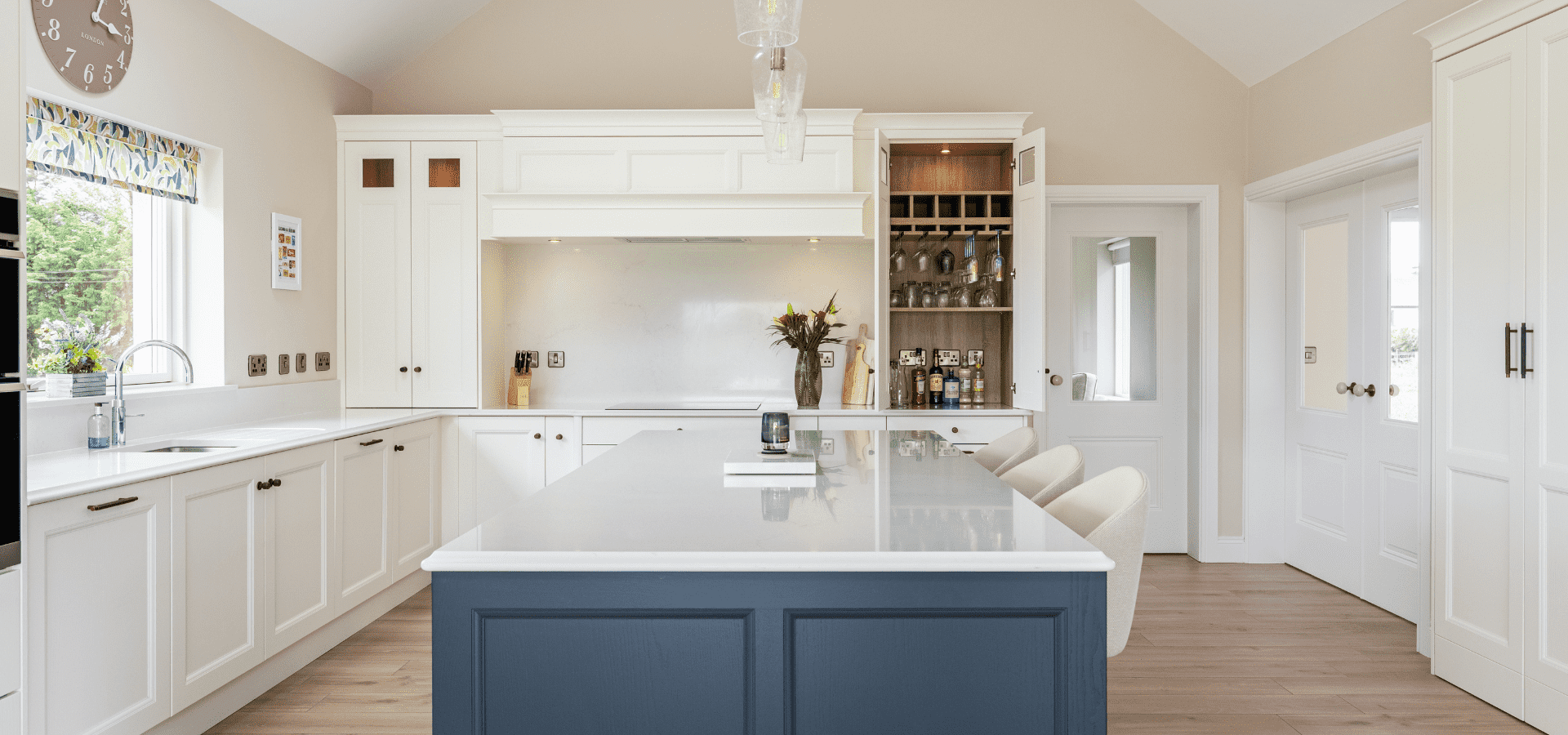 Classic Kitchen - Aylesbury Porcelain & Harvard Gallery Image 6
