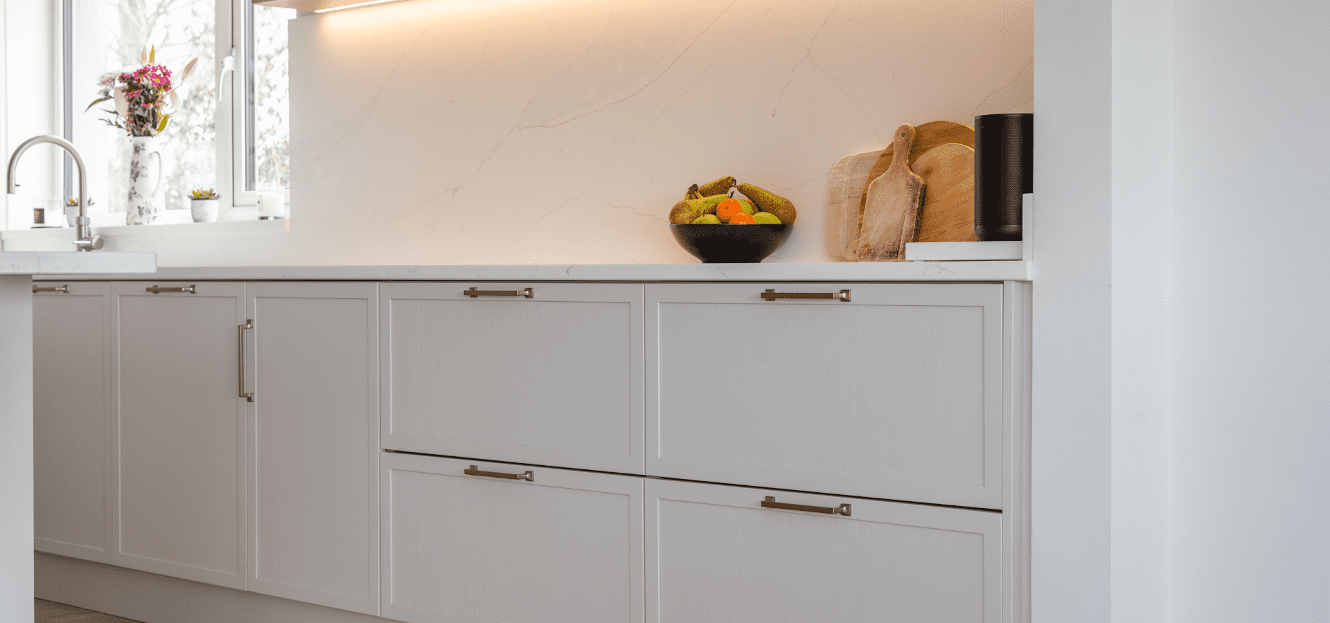 Modern Slim-Shaker Kitchen in Oranmore, Co. Galway – Lyrath Powder and Bardolino Oak - Gallery Image 8