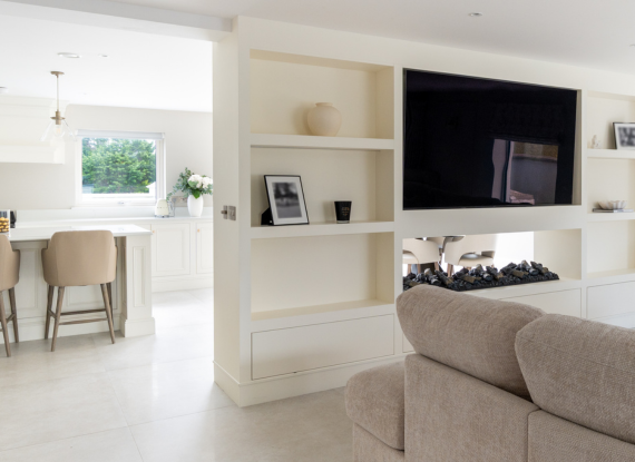 4. A Home Designed as One In-Frame Kitchen - Charlotte - Farrow and Ball Wimborne White - Highlights Image 4