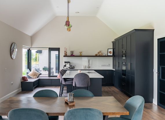 Modern Kitchen in Co. Galway – Lyrath - Noir & Marone Casella Oak - Highlights Image 4