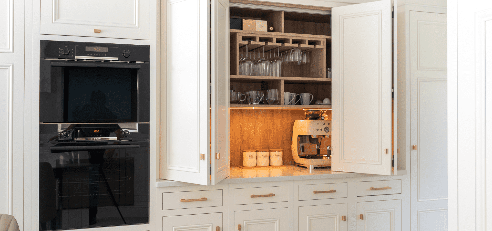 In-Frame Kitchen - Charlotte - Farrow and Ball Wimborne White - Gallery Image 7