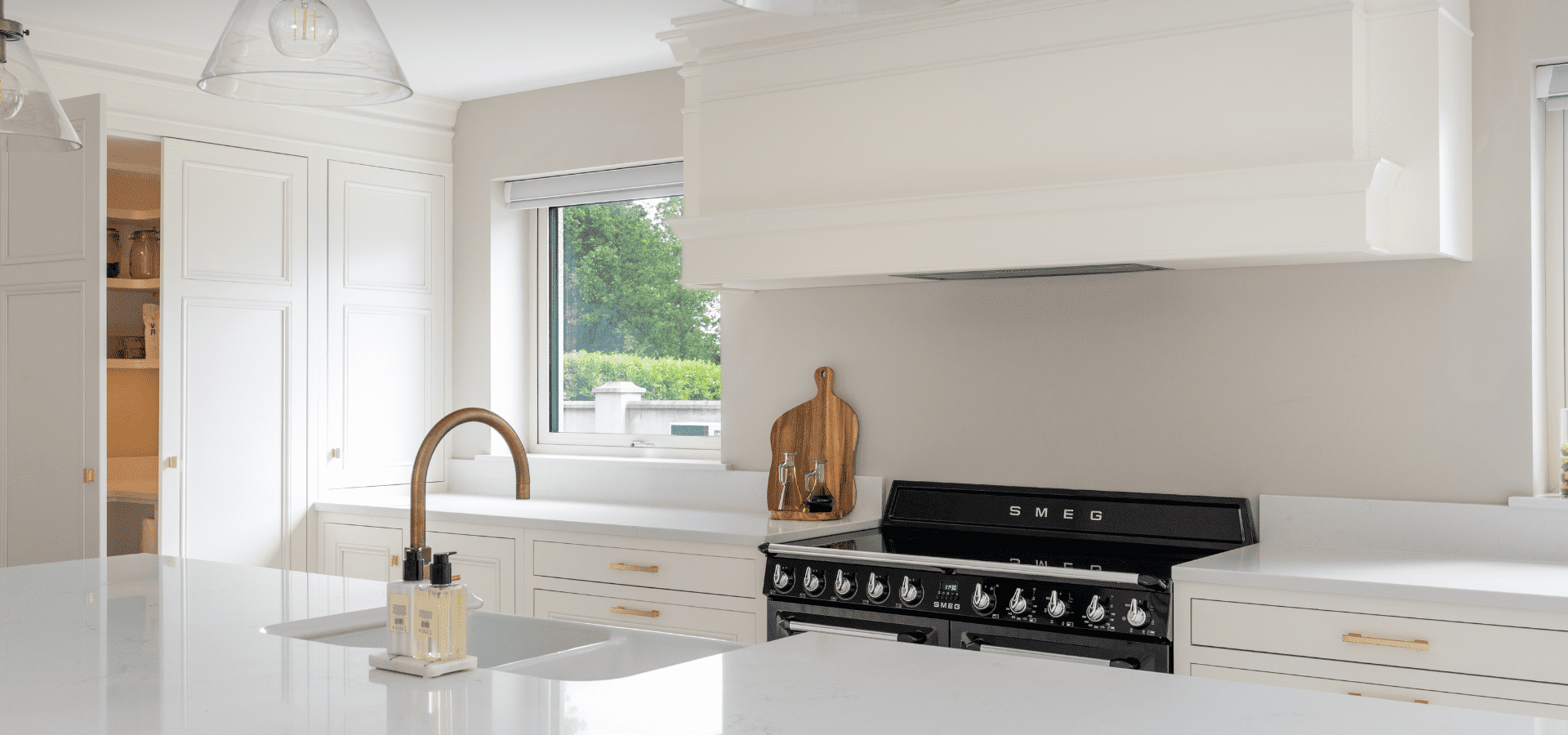 In-Frame Kitchen - Charlotte - Farrow and Ball Wimborne White - Gallery Image 8