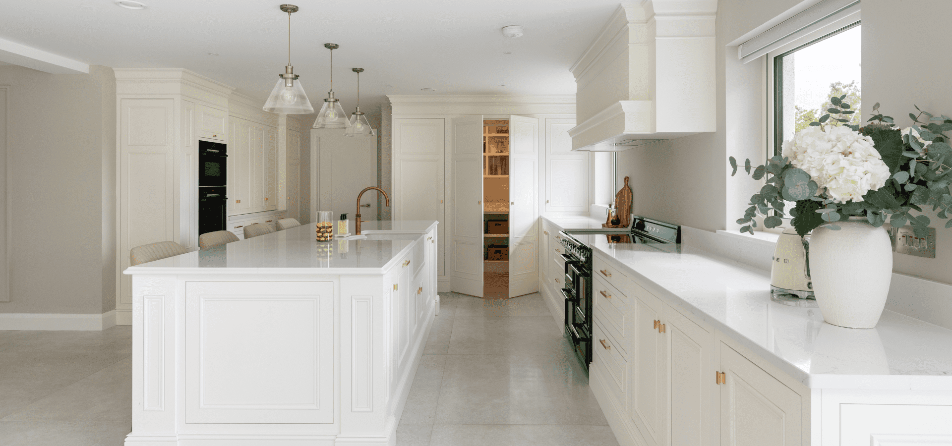 In-Frame Kitchen - Charlotte - Farrow and Ball Wimborne White - Gallery Image 9