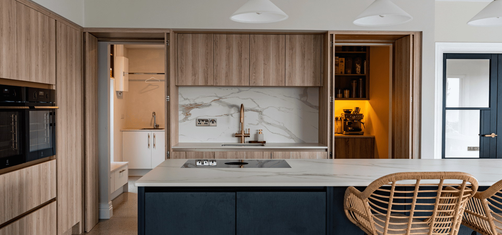 Contemporary Kitchen - Icon Cuneo Oak & Sulia Monte Black - Gallery Image 3