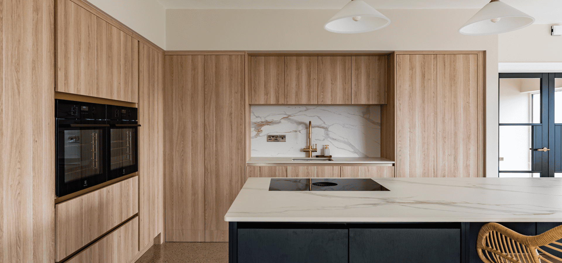 Contemporary Kitchen - Icon Cuneo Oak & Sulia Monte Black - Gallery Image 8