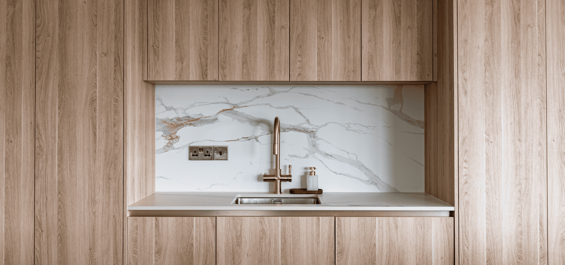 Contemporary Kitchen - Icon Cuneo Oak & Sulia Monte Black - Gallery Image 9